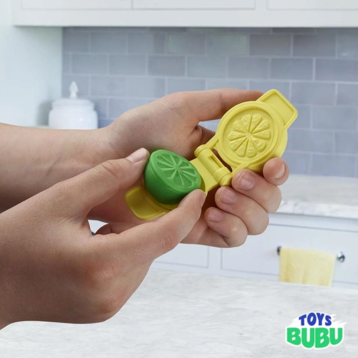 Play-Doh Juice Squeezin’ Juicer Set – Kitchen Creations Toy with 4 Colors (Ages 3+)