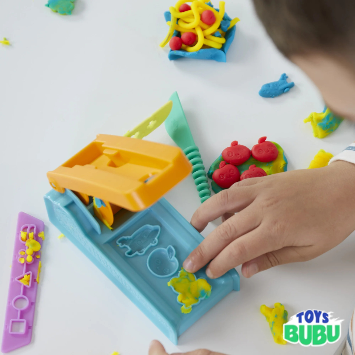 Play-Doh Fun Factory Starter Set – Kids Arts & Crafts Kit with 3 Colors (Ages 3+)