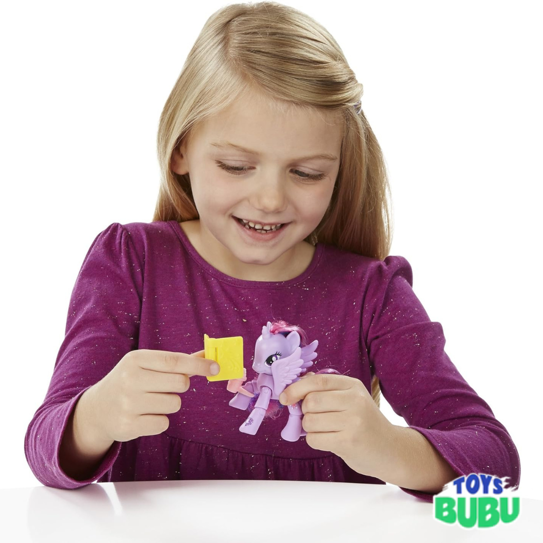My Little Pony Twilight Sparkle Reading Café Figure – Friendship is Magic Toy Playset